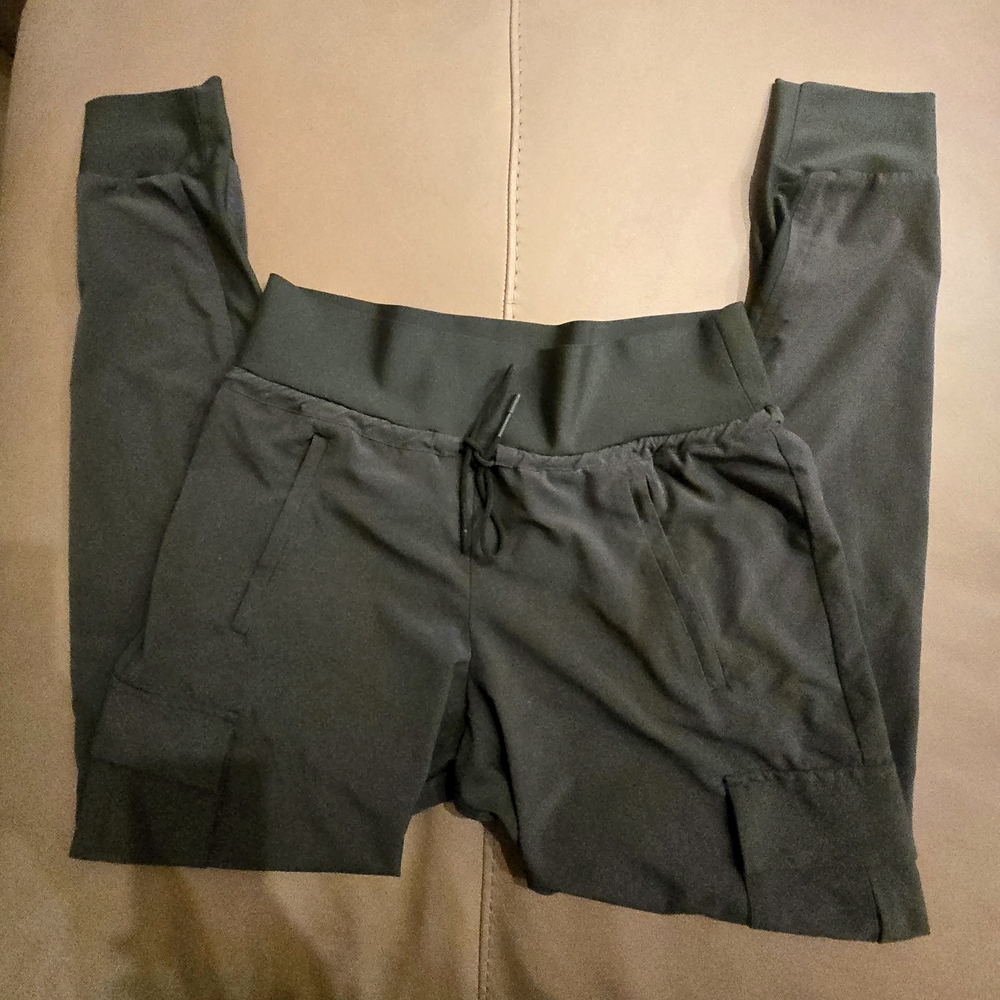 Athleta Women's Sutton Jogger In Arbor Olive- Size 4 - Picture 2 of 11